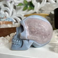 Load image into Gallery viewer, Agate Skull 2
